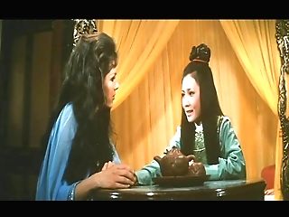 Karate, Kusse, Blonde Katzen