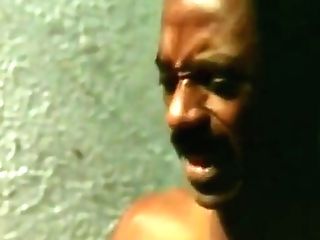 Ona Zee Madly Masturbating