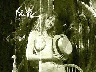 Antique Xmas: Five Spunk-fountains Christmas Pudding! Britney Gulps Eating Spunk.