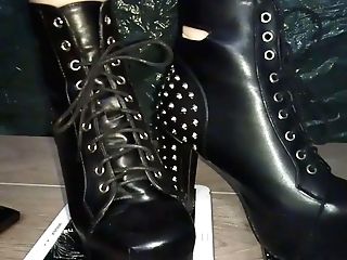 Lady L Crush  Tab  With Black Sexy Boots .