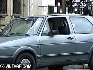 Bienenstich im Liebesnest