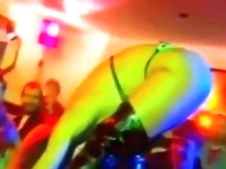 Linda In A Unwrap Club