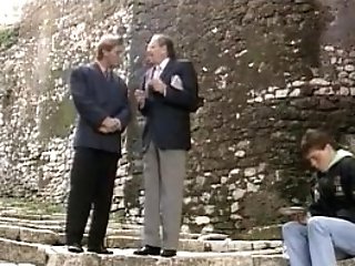 Fortunate Fraternity Fellow Gets His Prick Deepthroated By Sorority Sisters