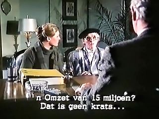 La Negretta Prima Lava E Poi Scopa Dal Dattore Di Lavoro